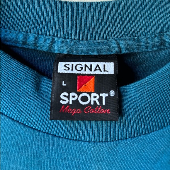 Floral Graphic T-Shirt - Picture 3 of 8